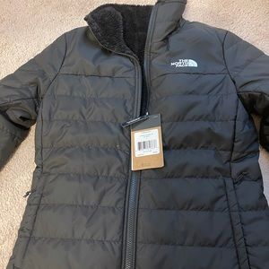 Black women’s reversible north face jacket